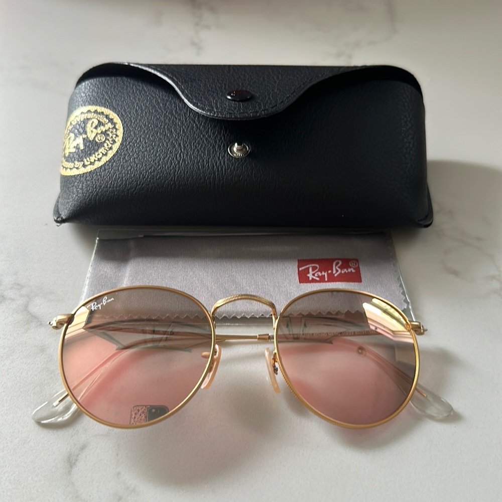 Brand New & Auth RayBan Round Rb3447 rose Gold with gold trim